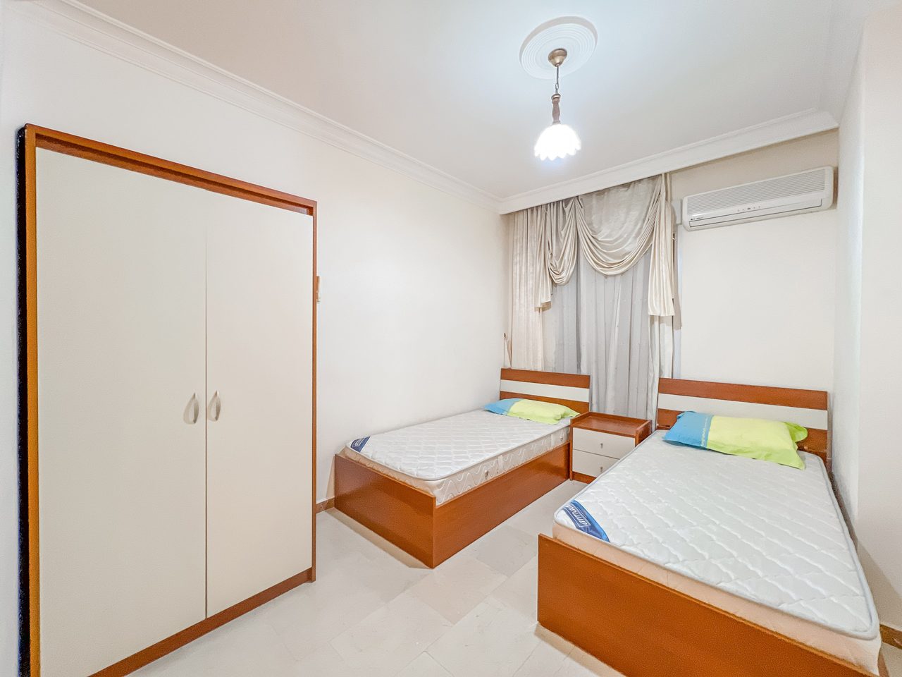 3 ROK I MAHMUTLAR NÄRA STRANDEN