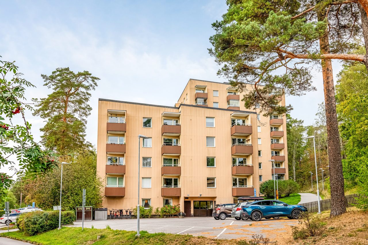 Hägernäsvägen 2