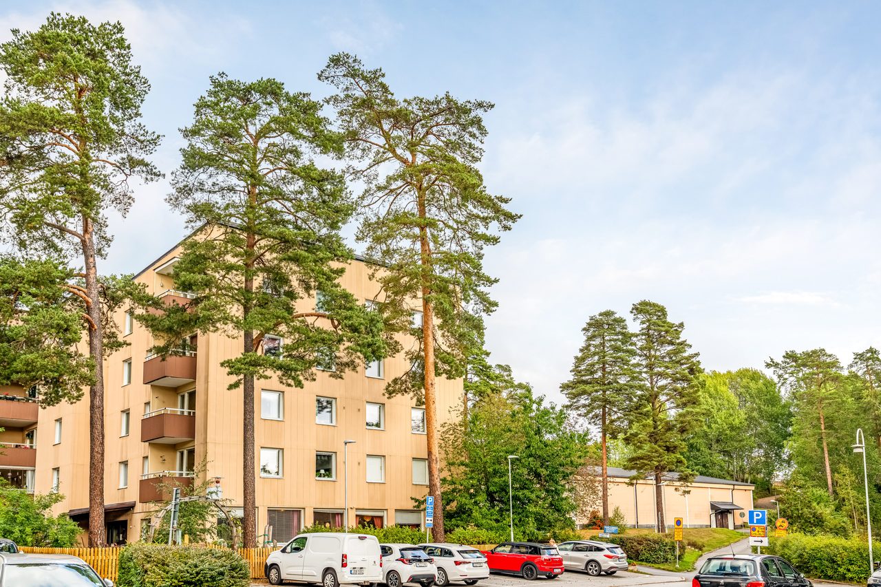 Hägernäsvägen 2