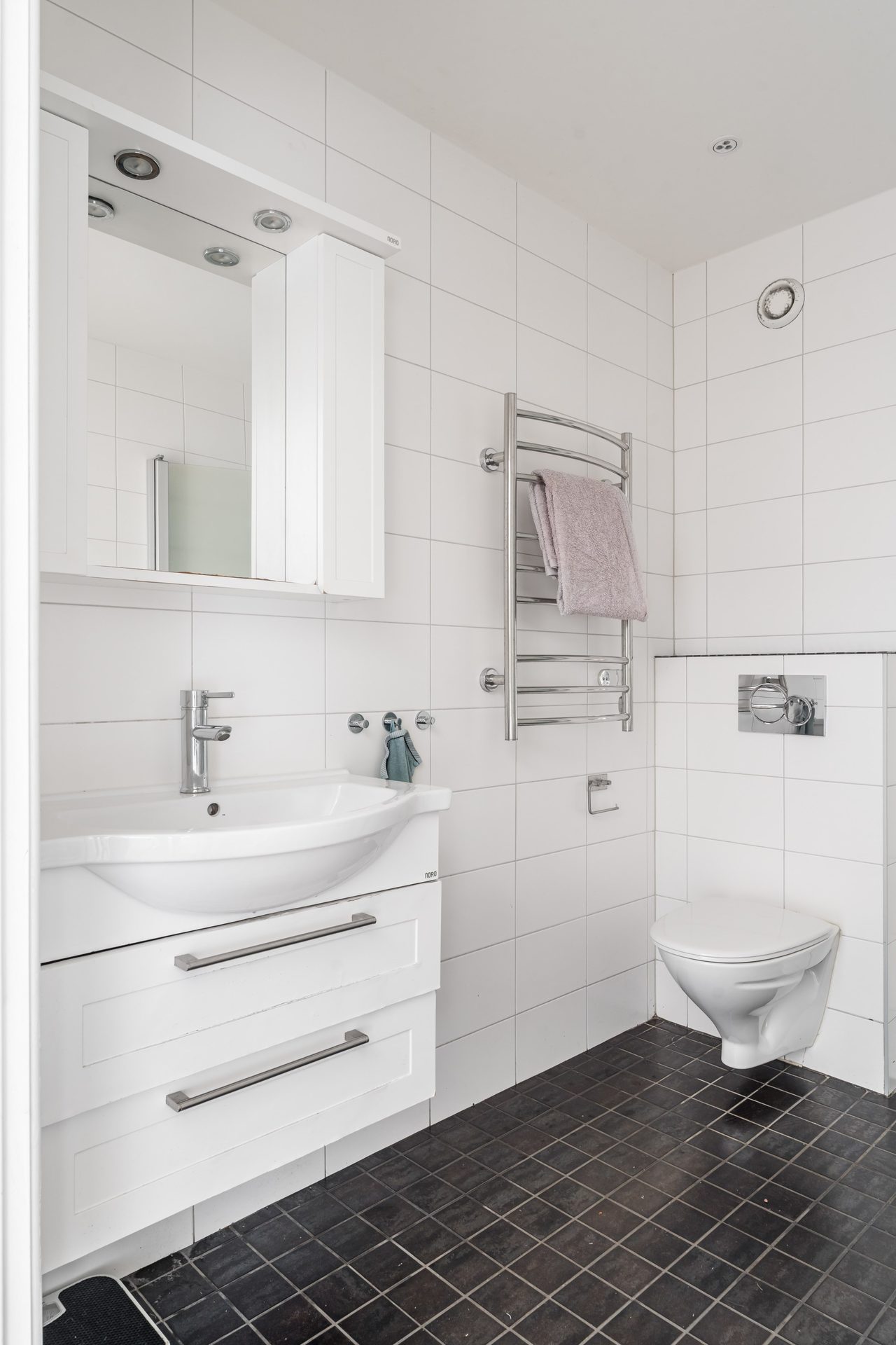 Ekilla gårdsväg 16