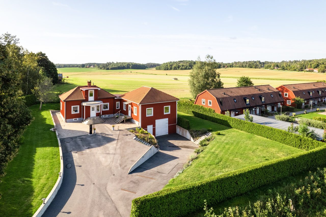 Unik och vacker fastighet med lantliga omgivningar
