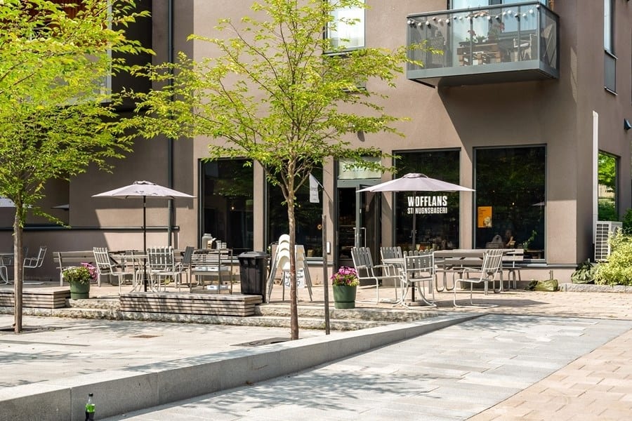 Bageri med hembakat bröd och fika