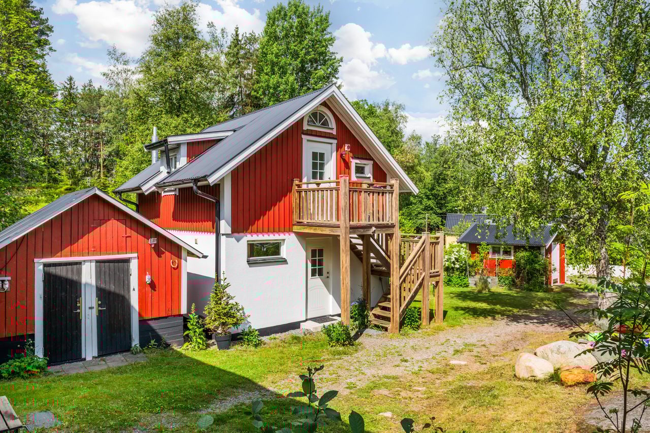 Byggnad 2 med Spadel och lägenhet