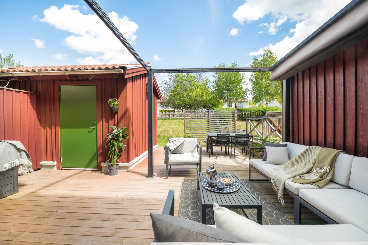 Stort förråd med gott om plats för förvaring