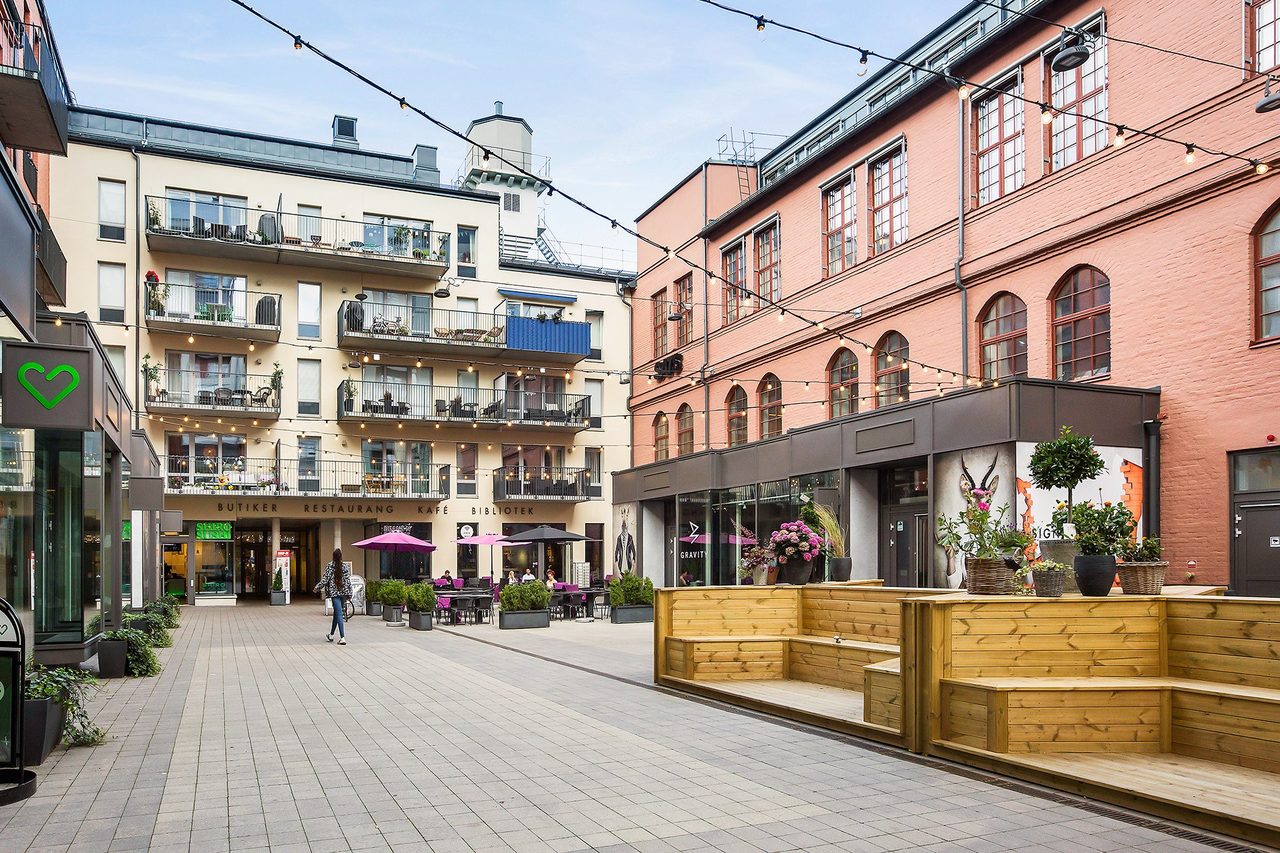 Vintergatan 6, 3/3 tr