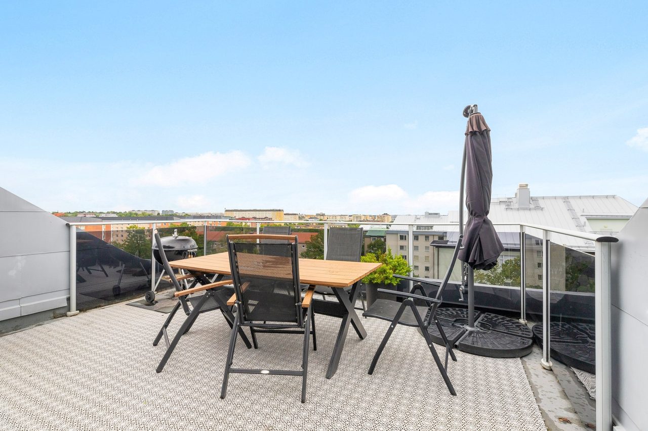 Takterrass med svårslagen utiskt