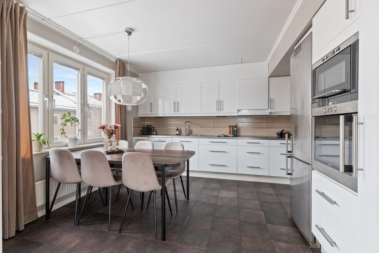 Mäster Simons Väg 26