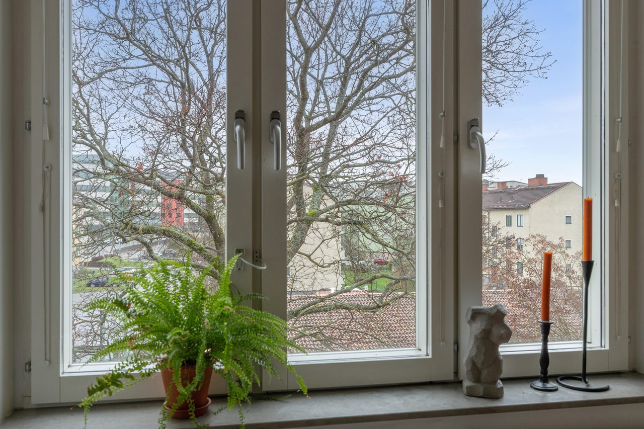 Mäster Simons väg 6A