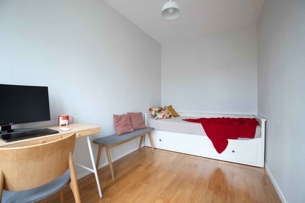 Mäster Simons väg 6A