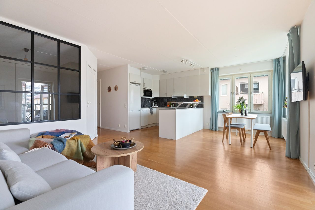 Mäster Simons väg 6A