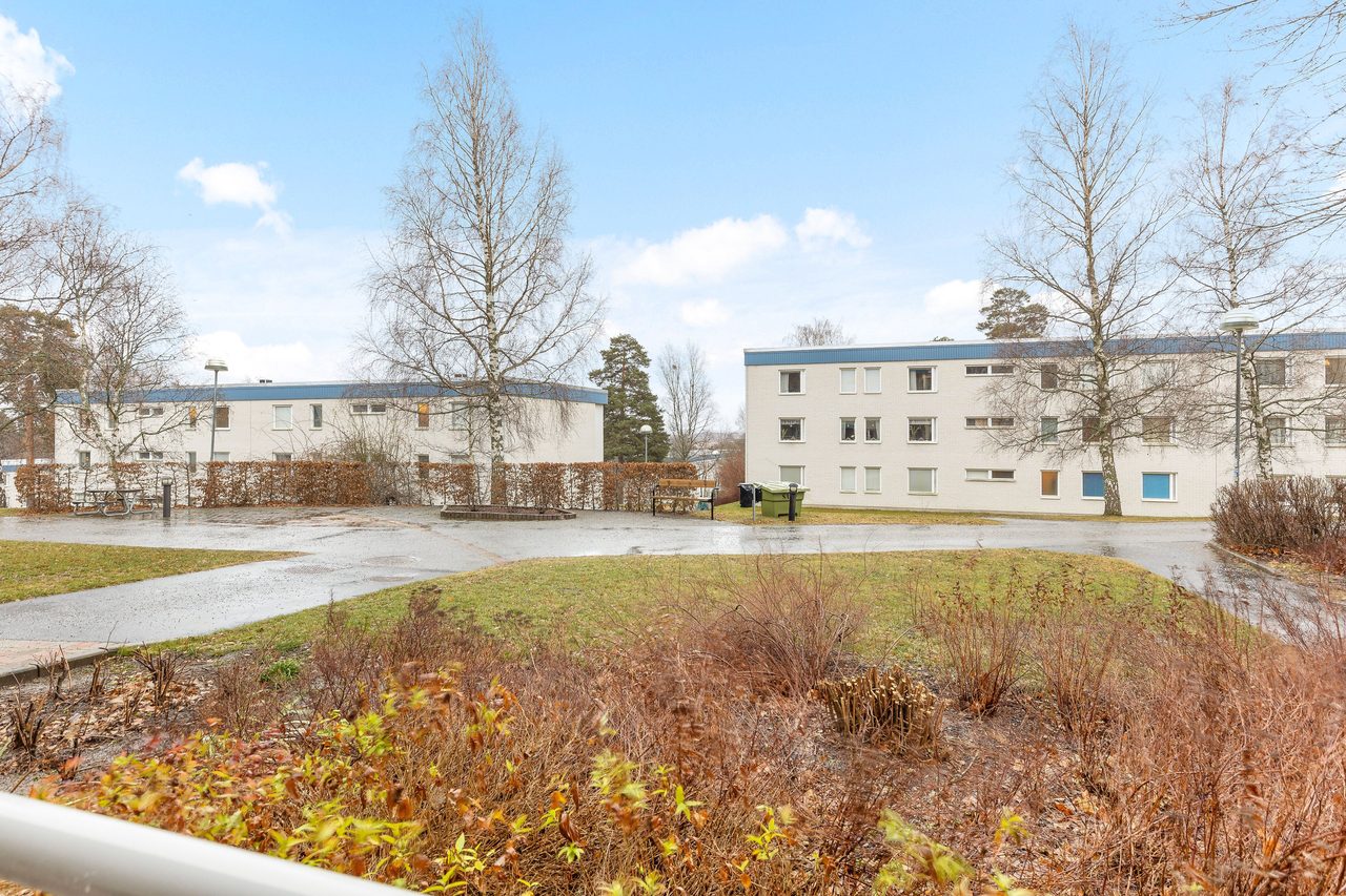 Björnbärsstigen 20