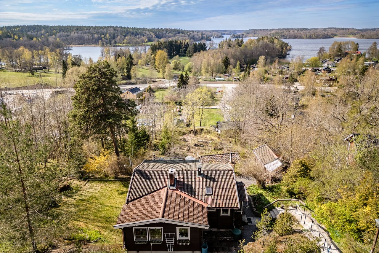 Rörsångarvägen 18