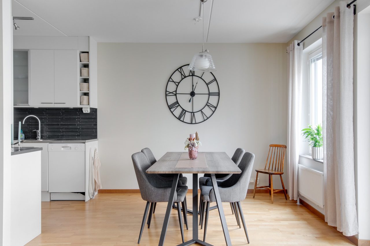 Tullgarnsgatan 25, 1tr