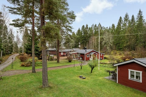 Skogsbacksvägen 11