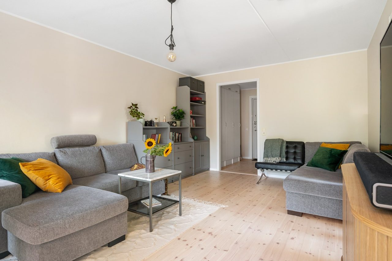 Majrovägen 33, 2 tr