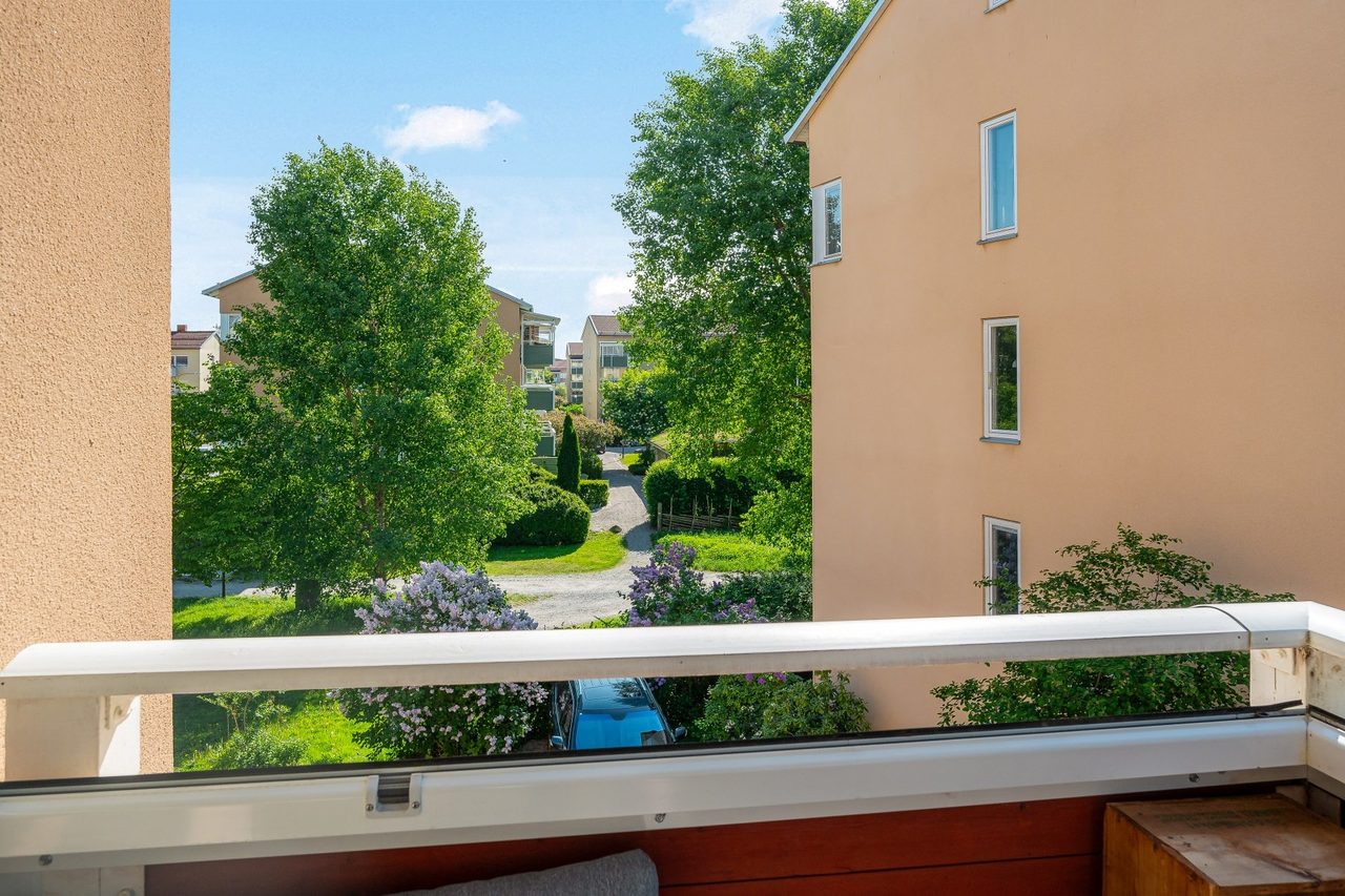 Majrovägen 33, 2 tr