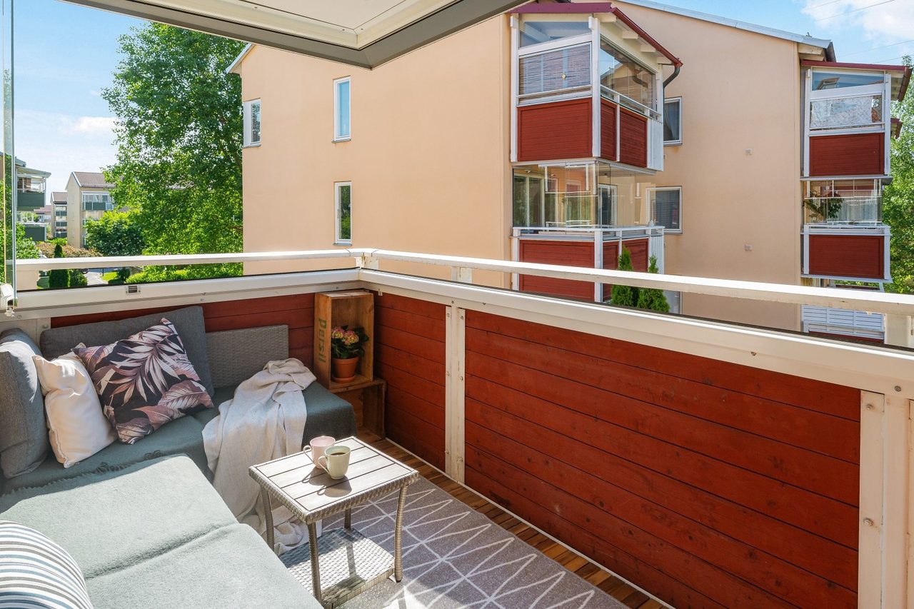 Majrovägen 33, 2 tr