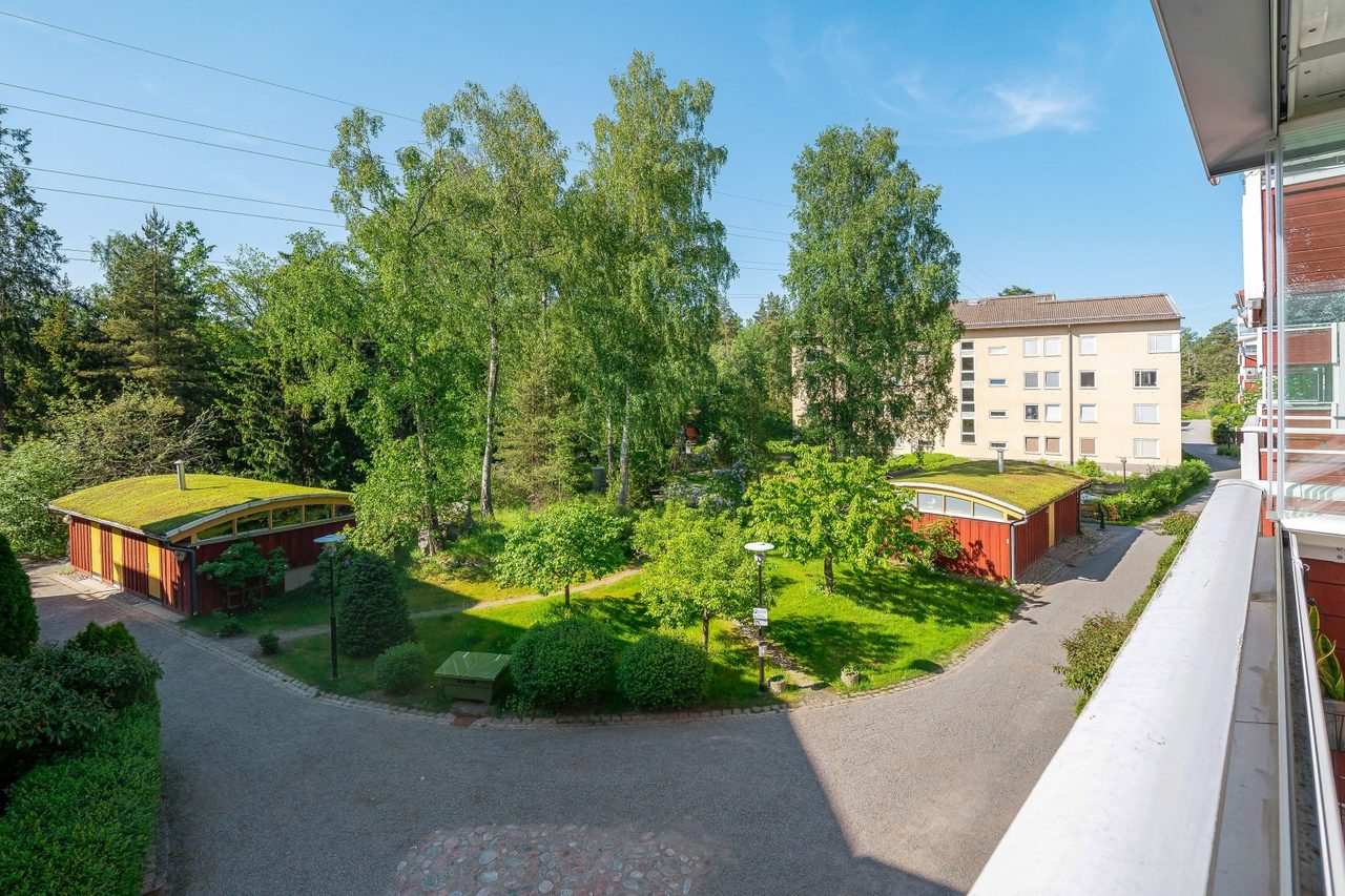 Majrovägen 33, 2 tr