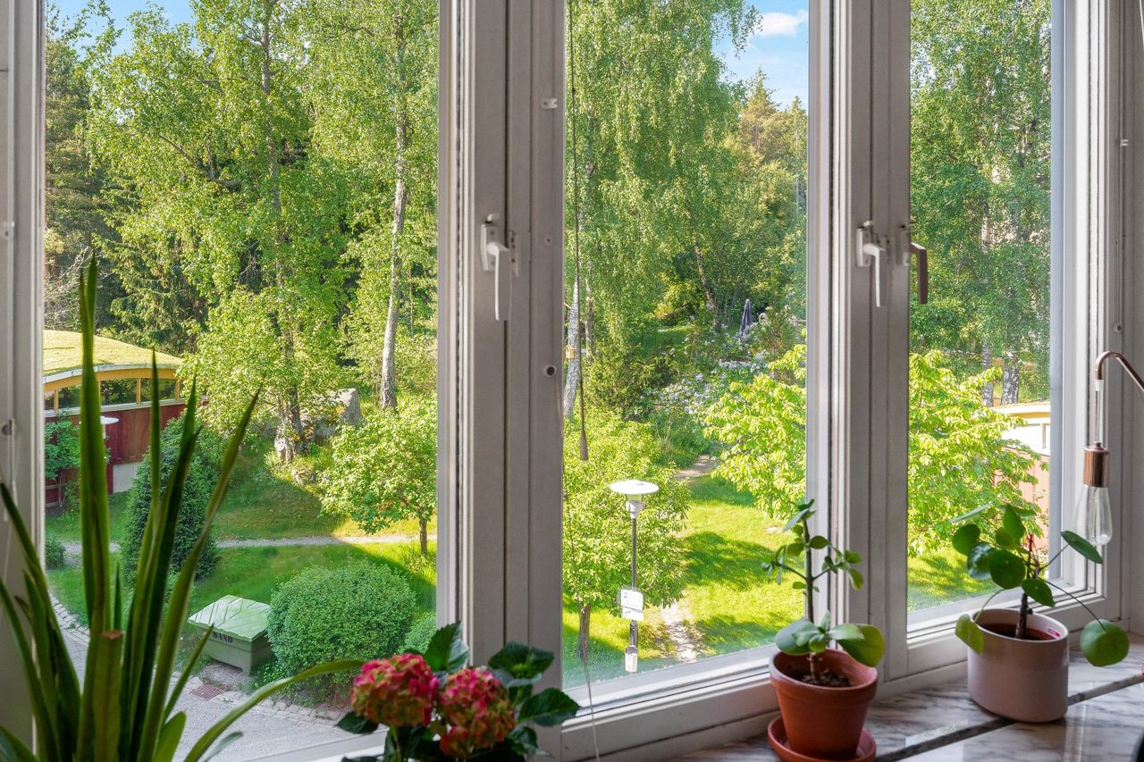 Majrovägen 33, 2 tr