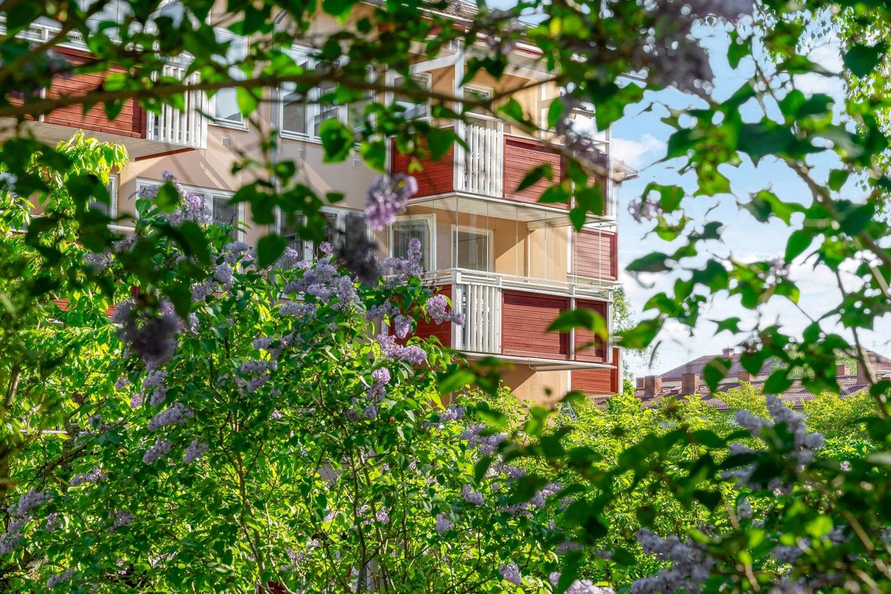 Majrovägen 33, 2 tr