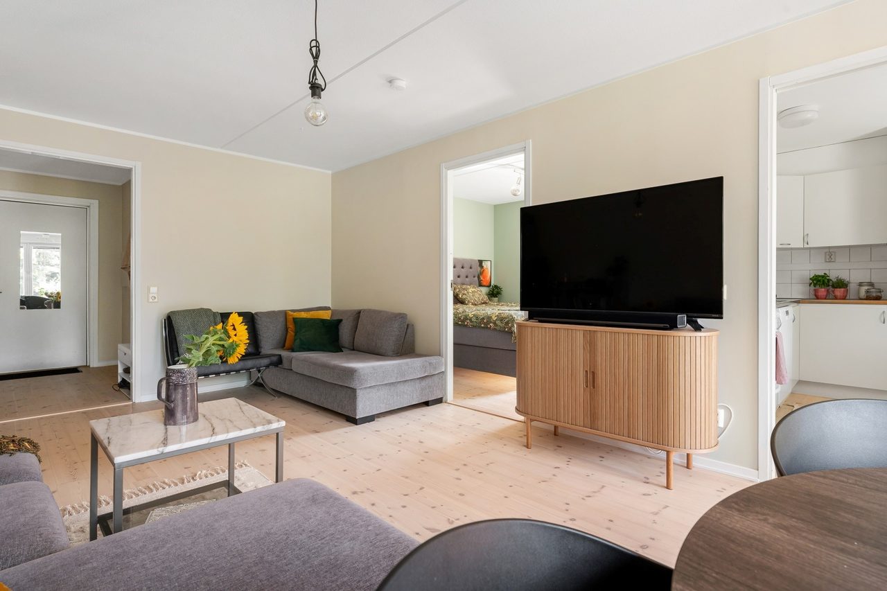 Majrovägen 33, 2 tr