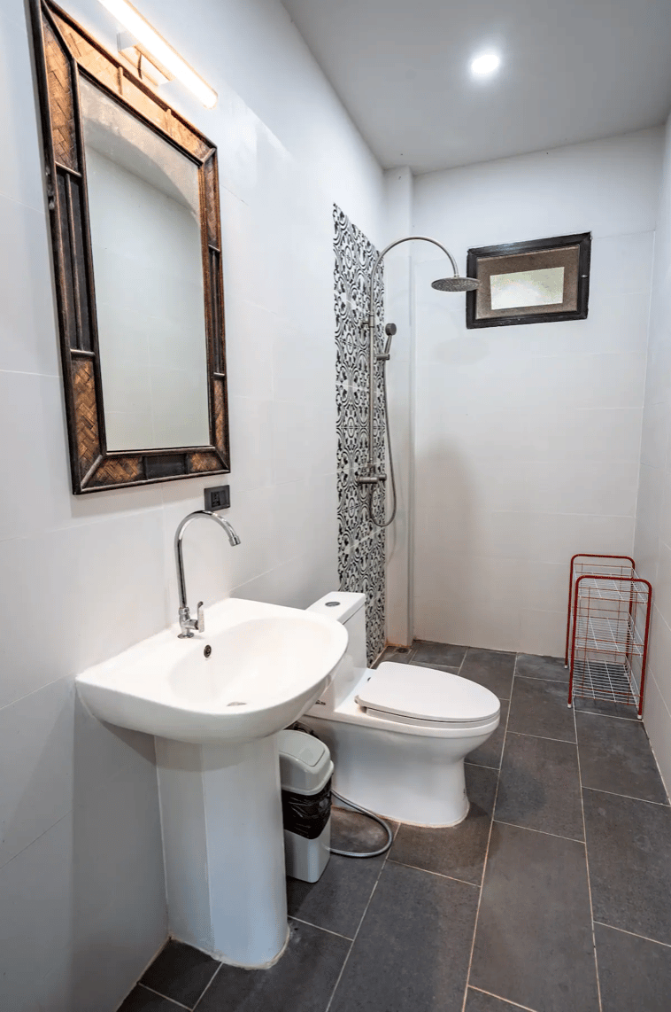 13.Bathroom