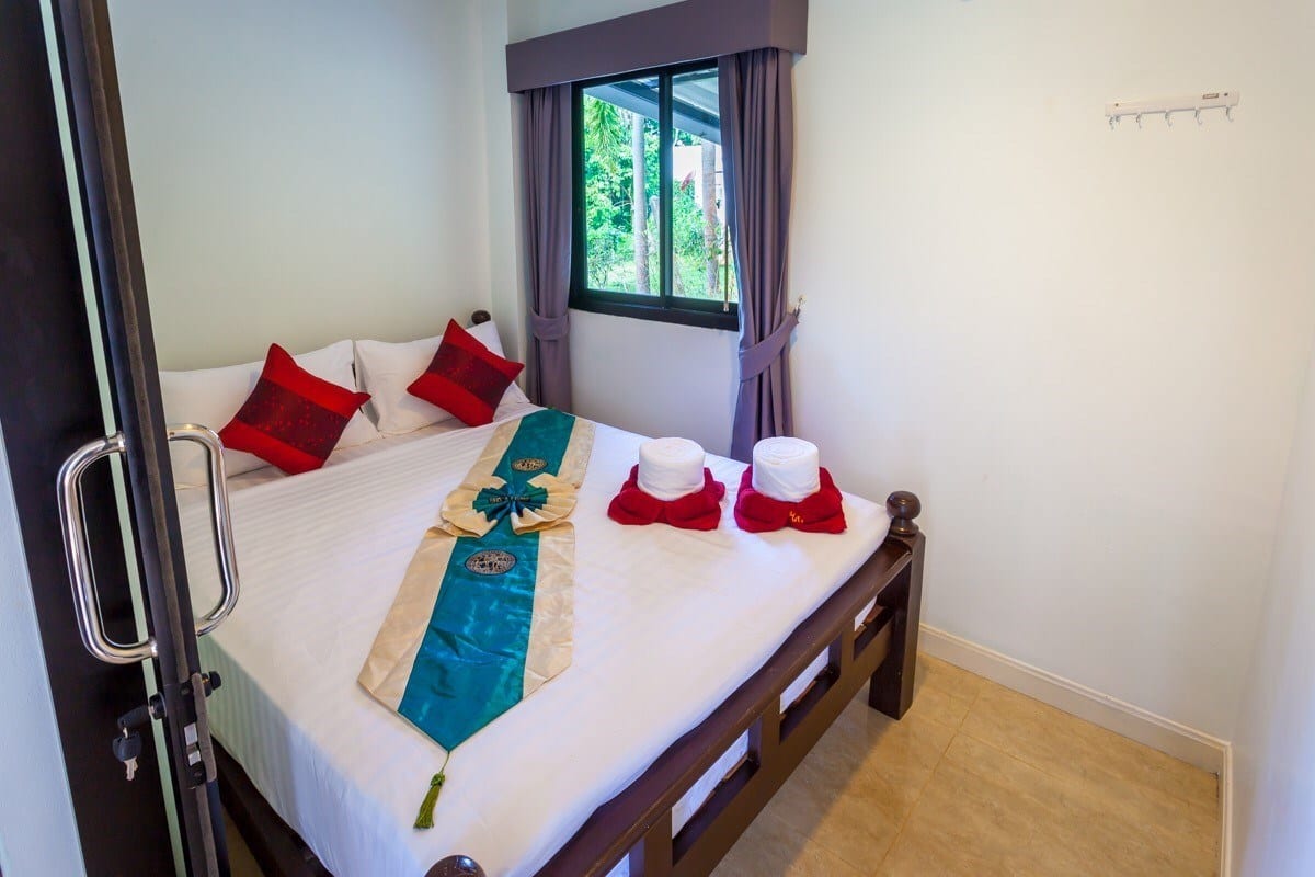 Lanta, Longbeach, White Flower apt. A2