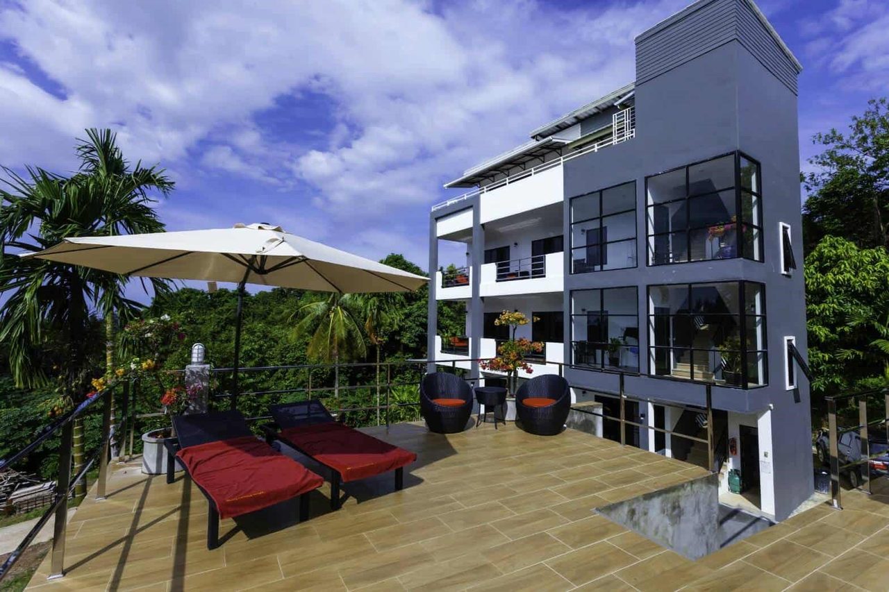 Lanta, Longbeach, White Flower apt. A2