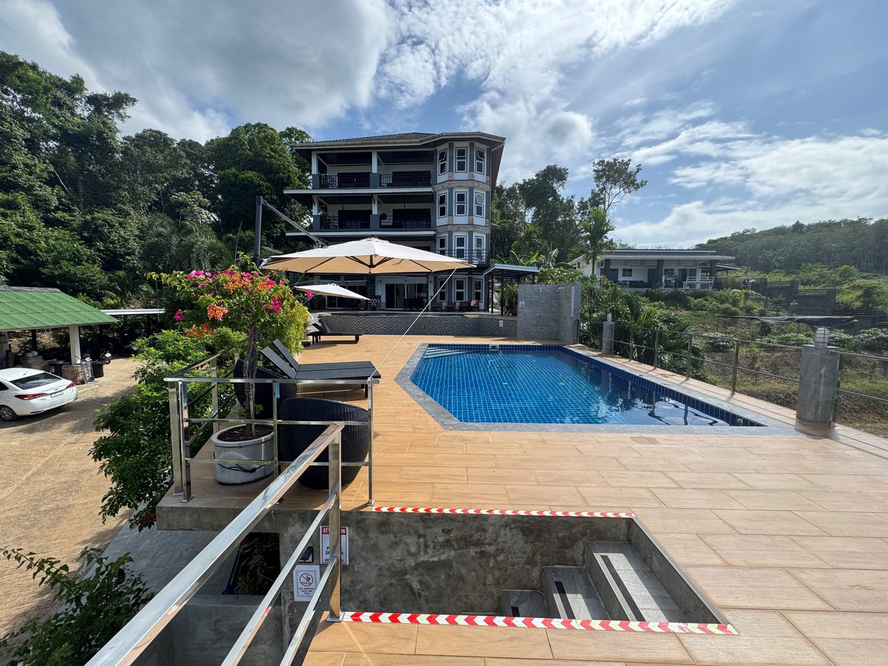 Lanta, Longbeach, White Flower apt. A2