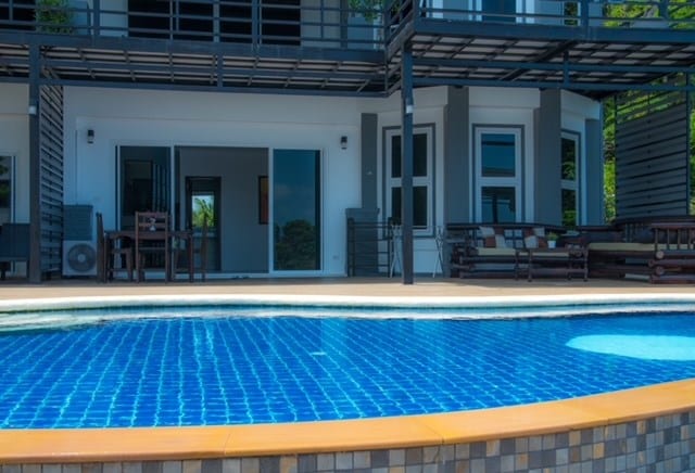 Lanta, Longbeach, White flower apt.  B2