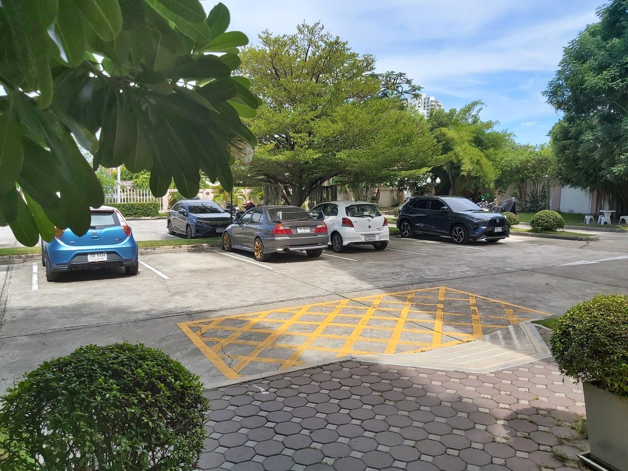 Flame Tree Residence i Hua Hin, Thailand