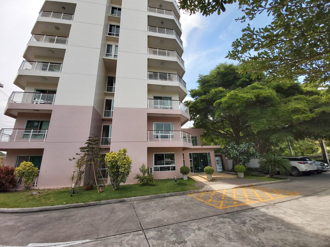 Flame Tree Residence i Hua Hin, Thailand