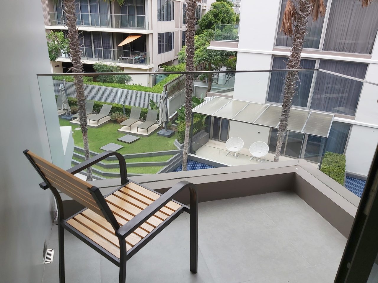 The Pine, Khao Takiab Beach