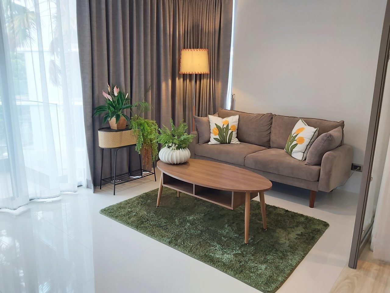 The Pine, Khao Takiab Beach