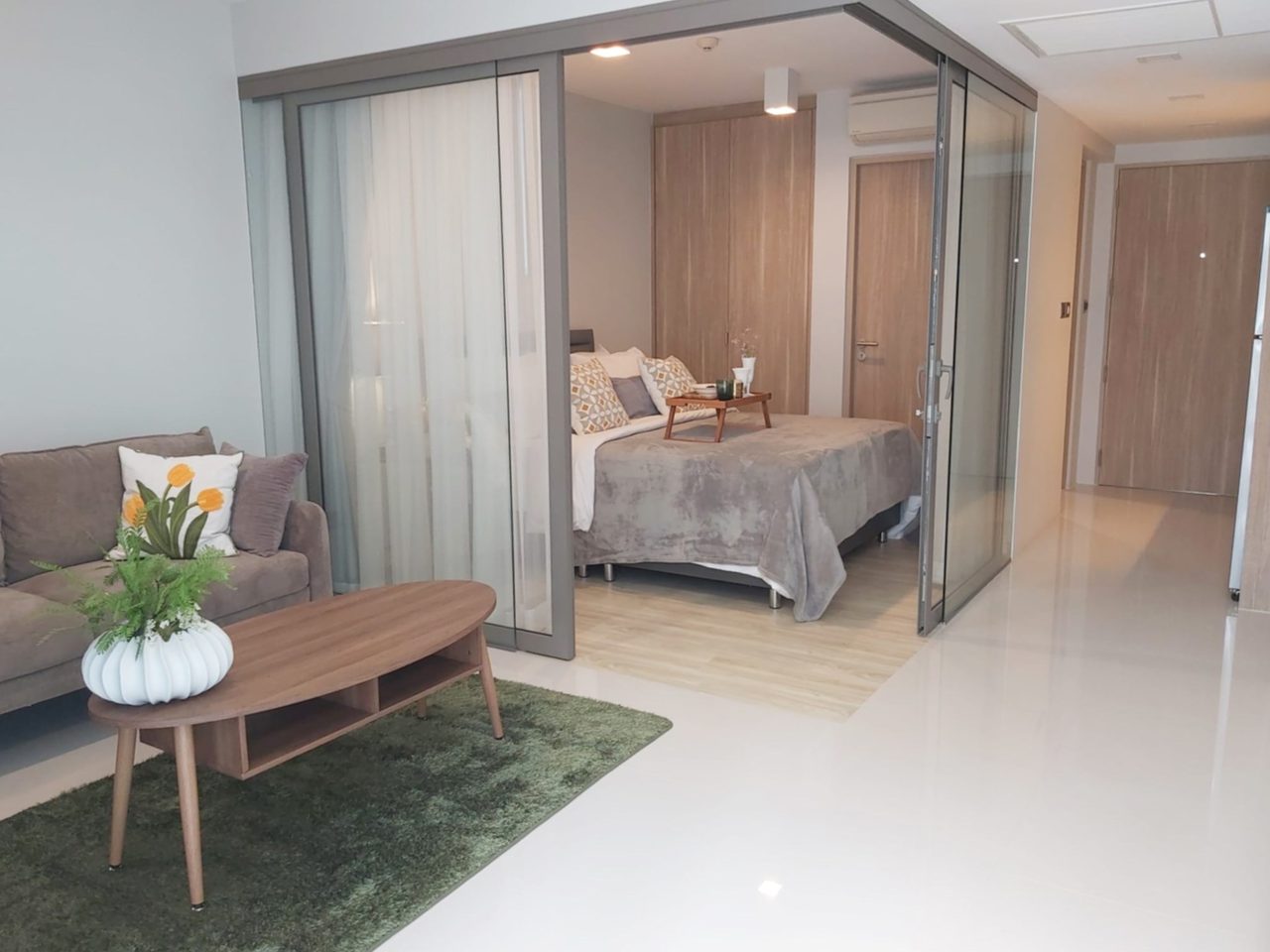 The Pine, Khao Takiab Beach