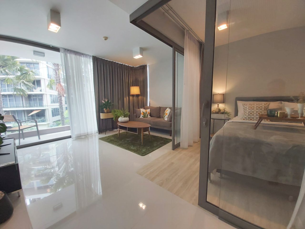 The Pine, Khao Takiab Beach