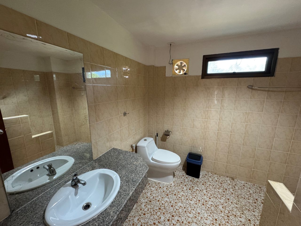 Top of the hill, Garden Hill