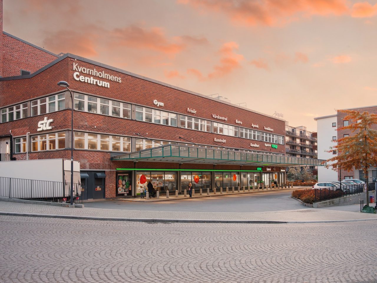 Centrum Fasadbild 2 Skymning