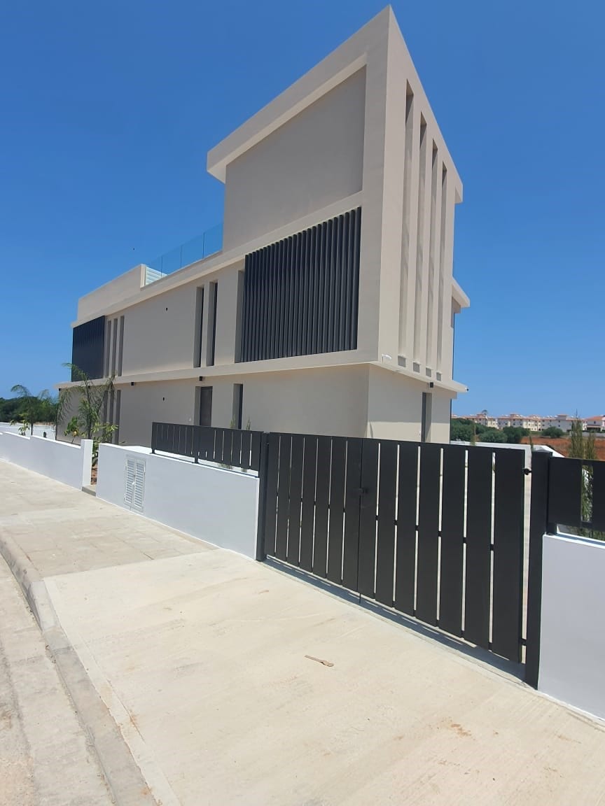 3-RUMSLÄGENHET I KAPPARIS