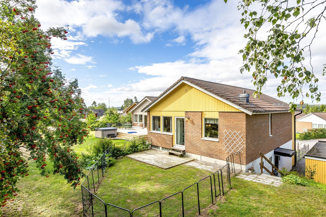 Härligt hörnläge på återvändsgata