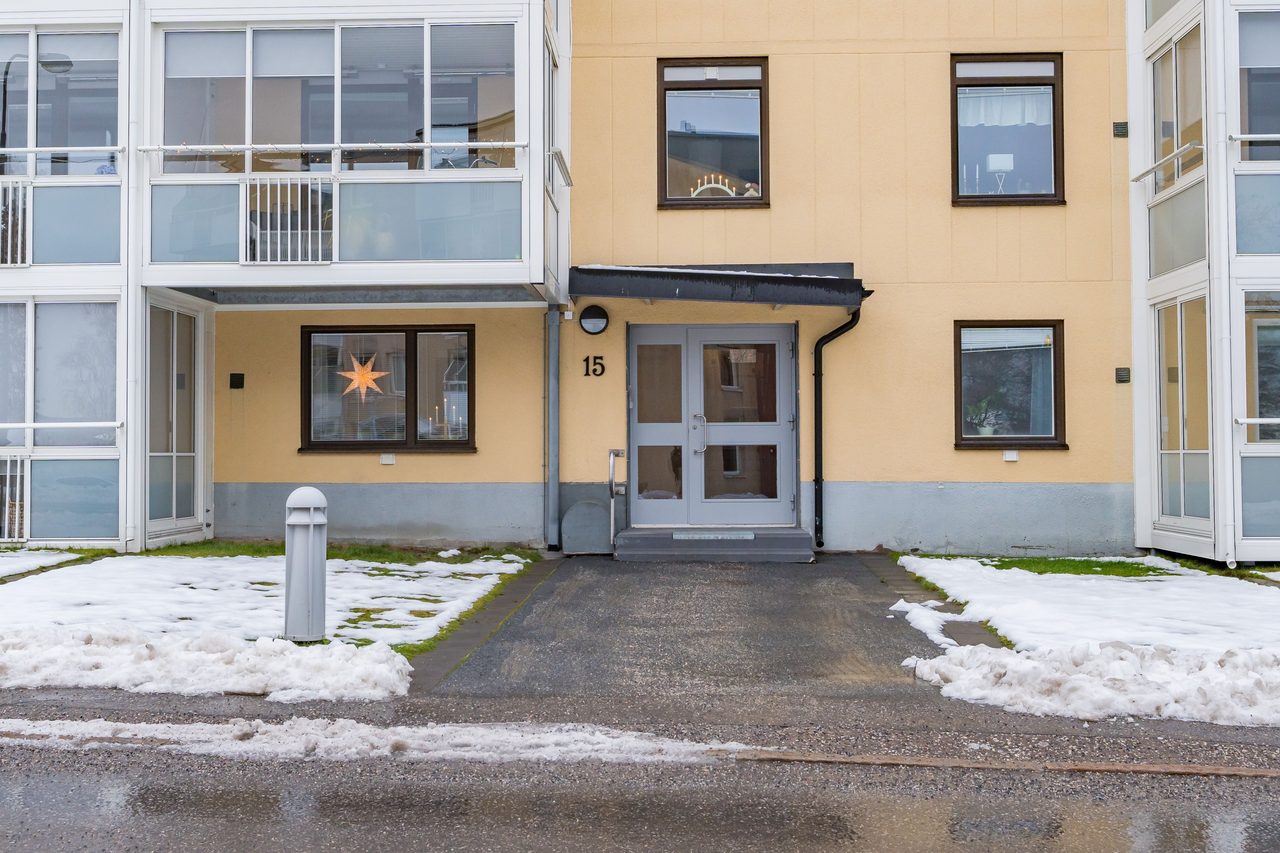 Tallrotsgatan 15