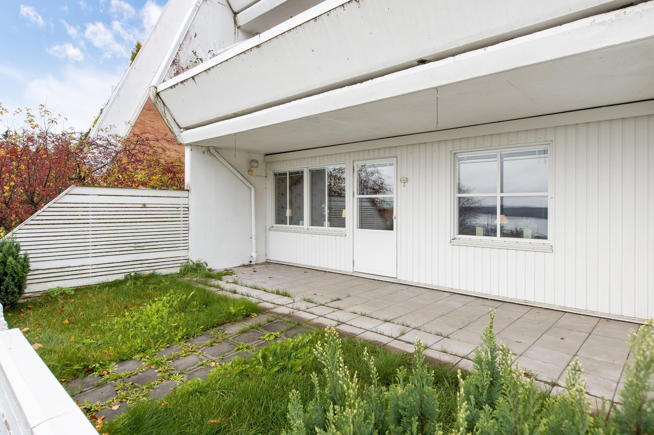 Uteplats i entréplan