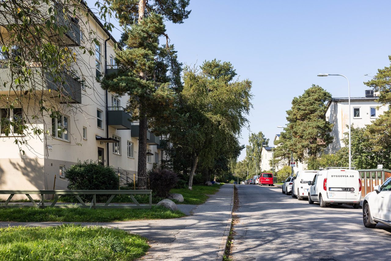 Per Lindeströms väg 76