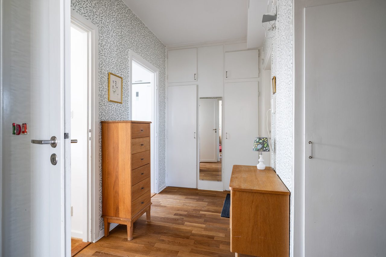 Per Lindeströms väg 76