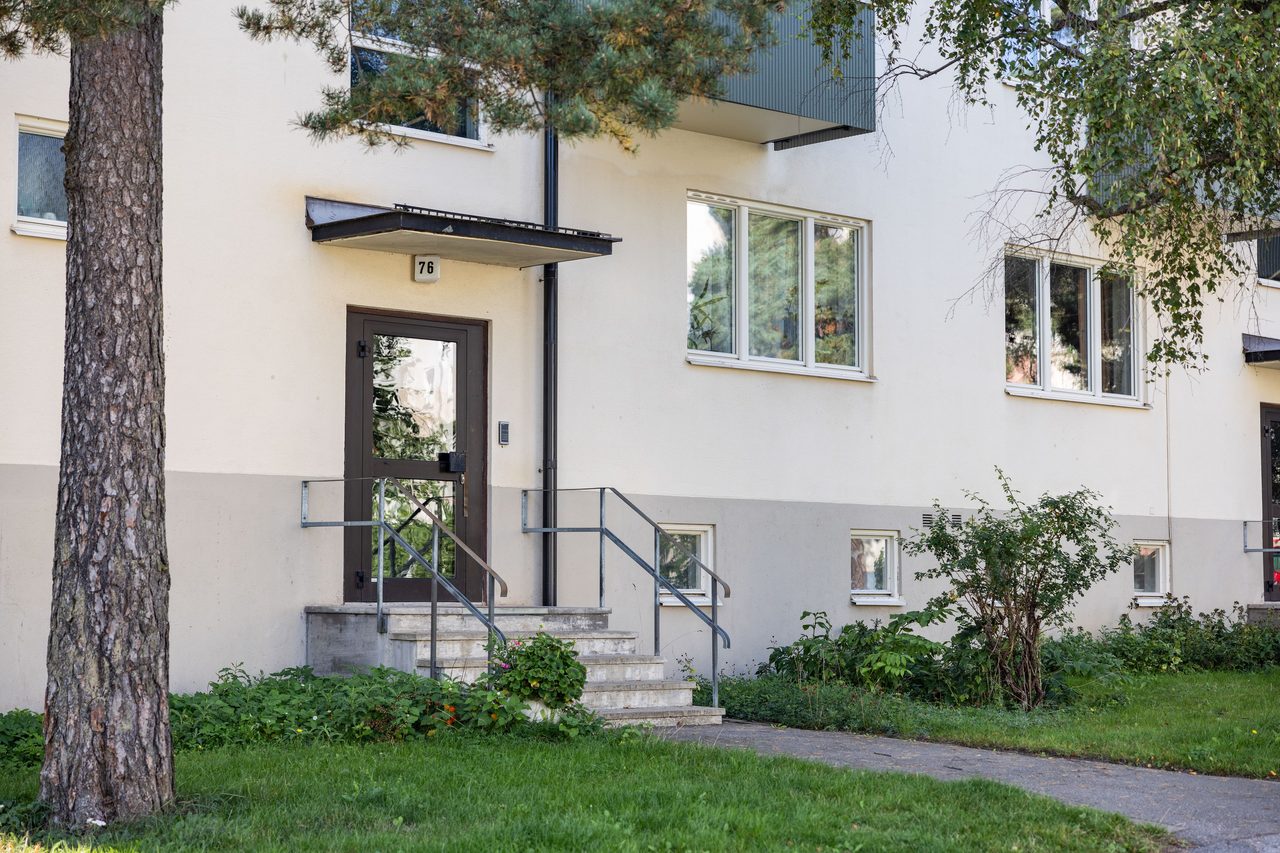 Per Lindeströms väg 76