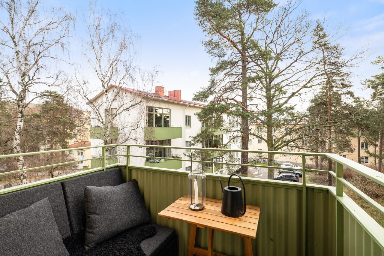 Per Lindeströms väg 84