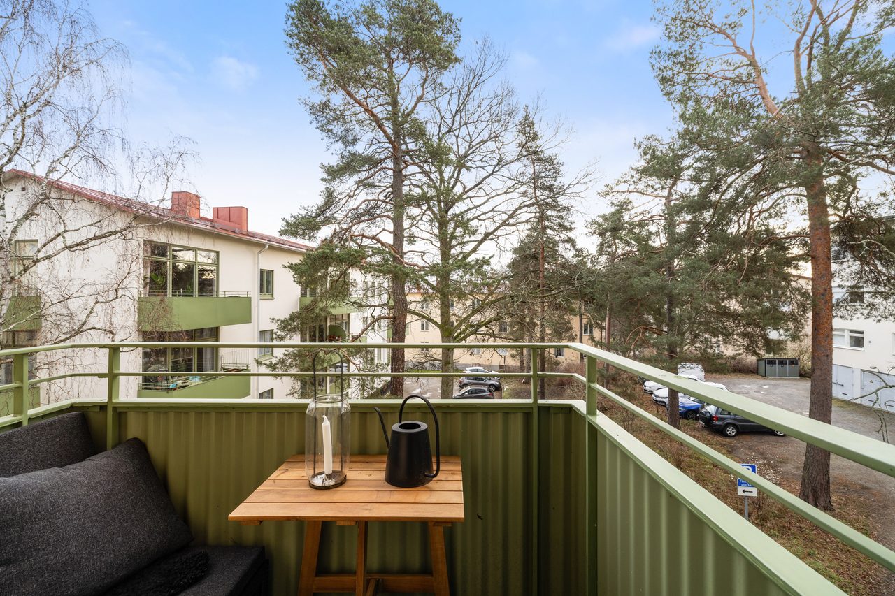 Per Lindeströms väg 84