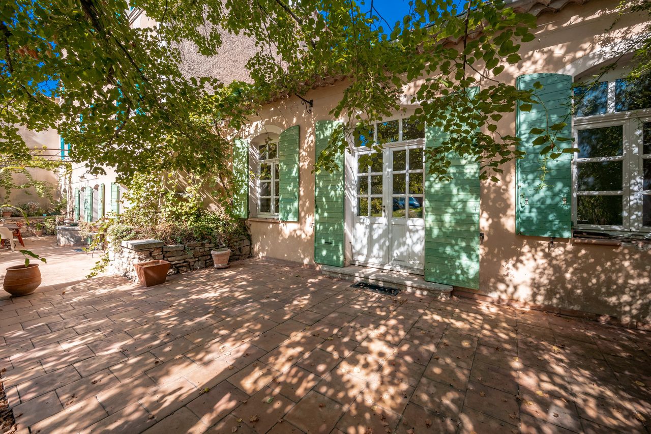 Frankrike, Saint-Maximin-La-Sainte-Baume