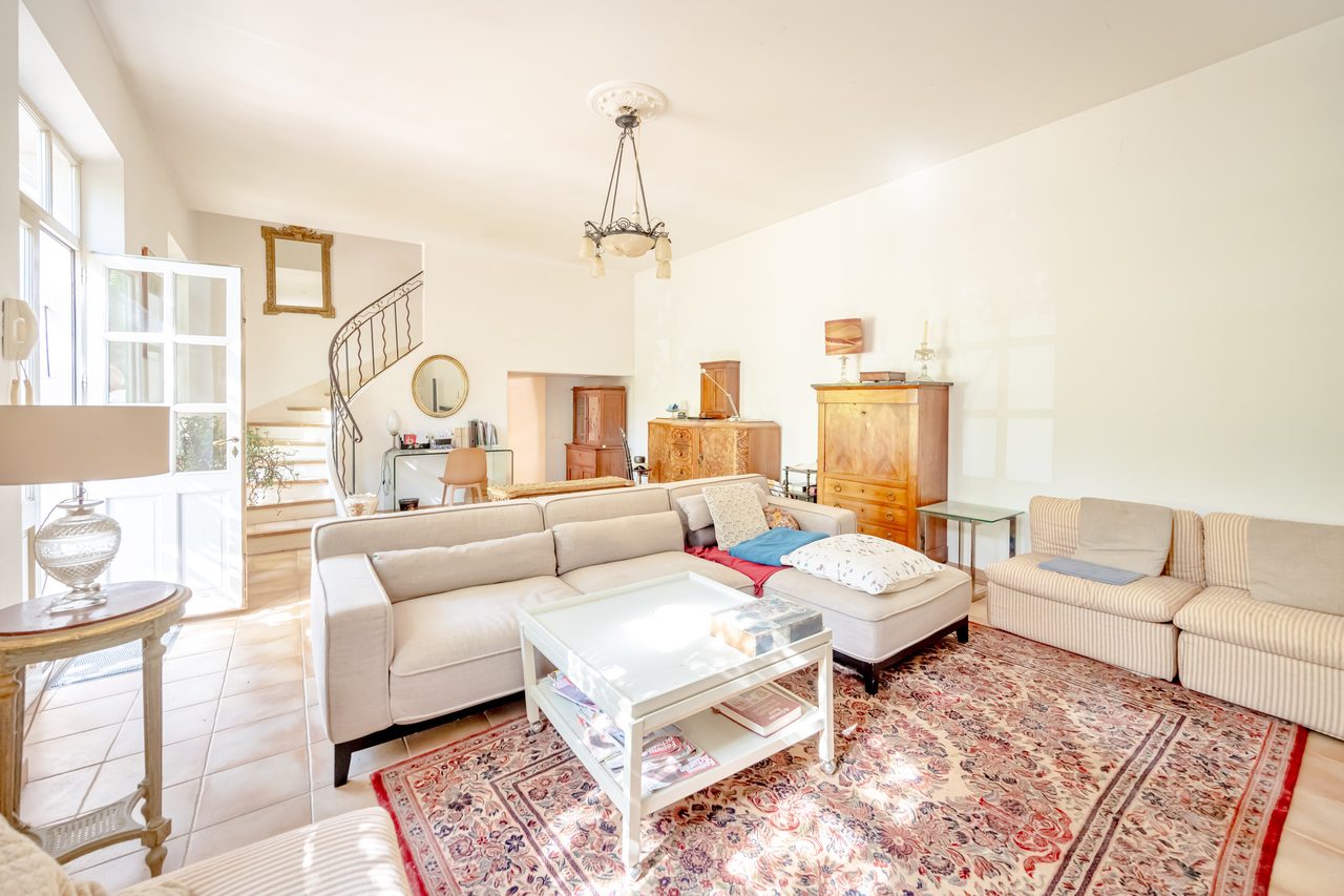 Frankrike, Saint-Maximin-La-Sainte-Baume