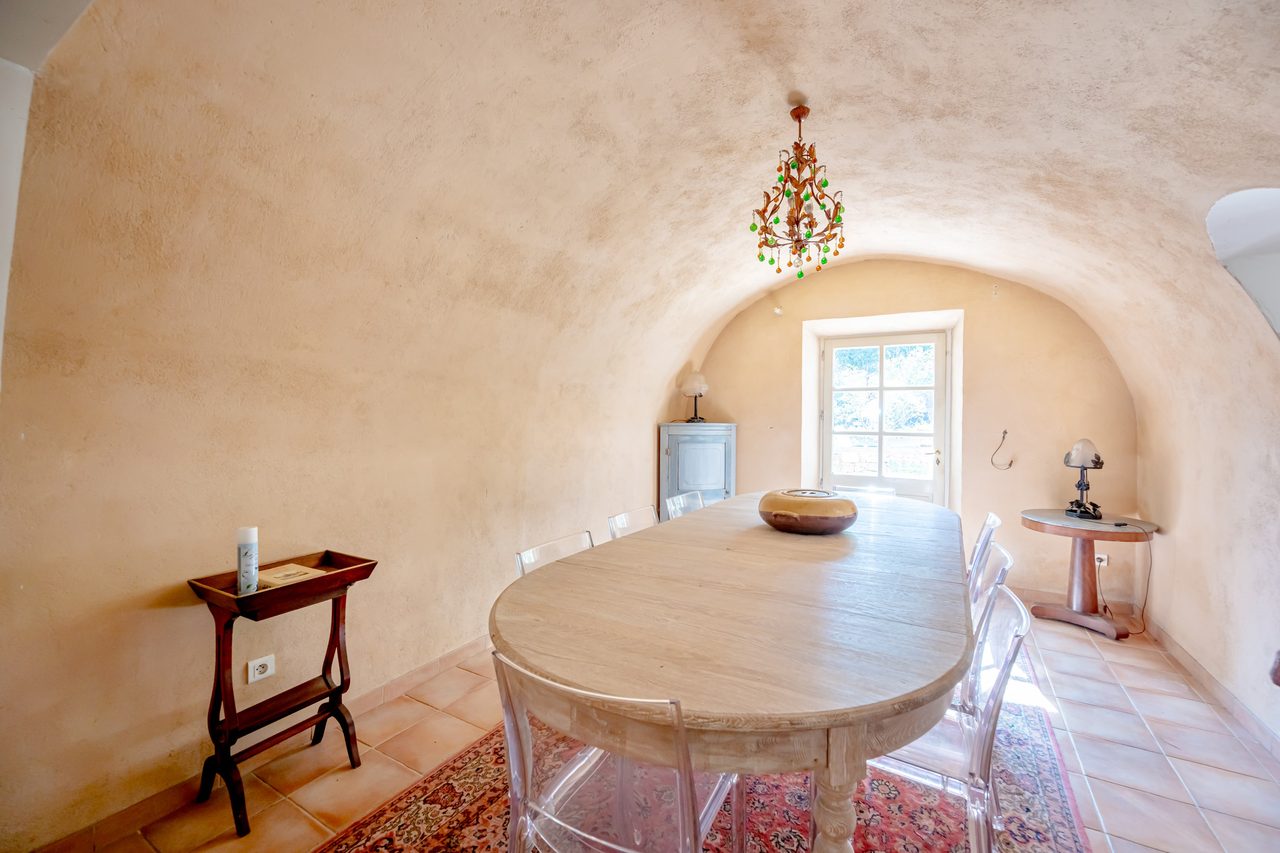 Frankrike, Saint-Maximin-La-Sainte-Baume